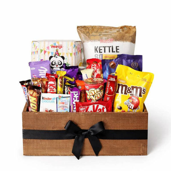 🎁🍫 Ultimate Snack & Sweets Crate 🍫🎁